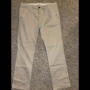 Men’s Slim Straight Chinos